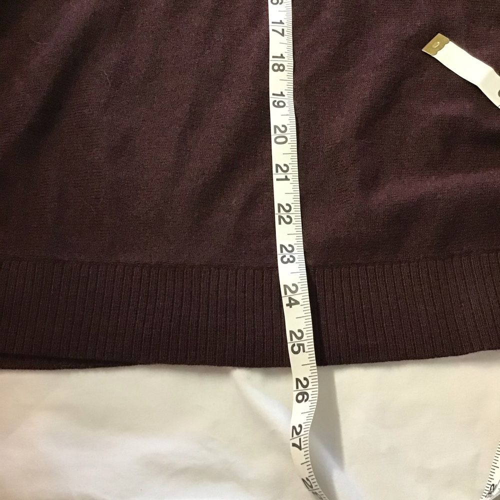 Ann Taylor box shape  loose fit sweater - Picture 6 of 6